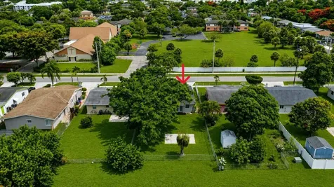 417 SW 8th Avenue Delray Beach FL 33444