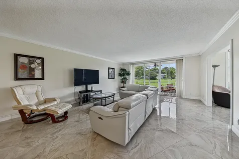 4020 W Palm Aire Drive Pompano Beach FL 33069