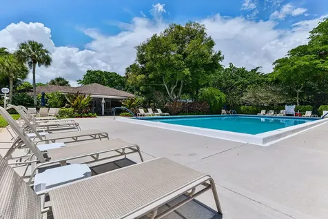 4020 W Palm Aire Drive Pompano Beach FL 33069