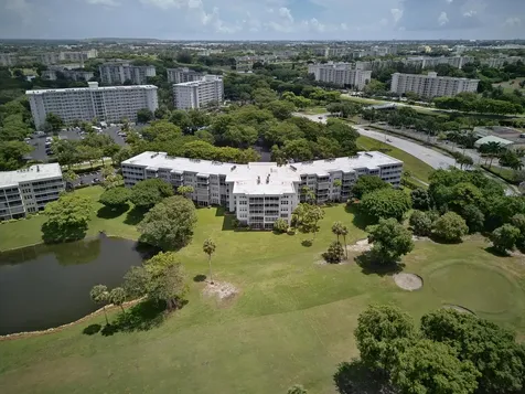 4020 W Palm Aire Drive Pompano Beach FL 33069