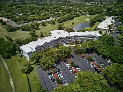 4020 W Palm Aire Drive Pompano Beach FL 33069