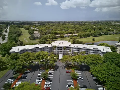 4020 W Palm Aire Drive Pompano Beach FL 33069