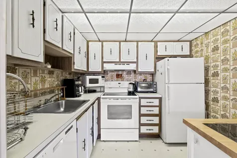 362 Burgundy H Delray Beach FL 33484