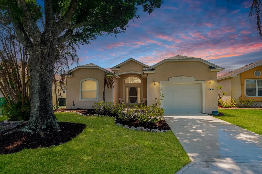 517 NW Galatone Court Port St Lucie FL 34986