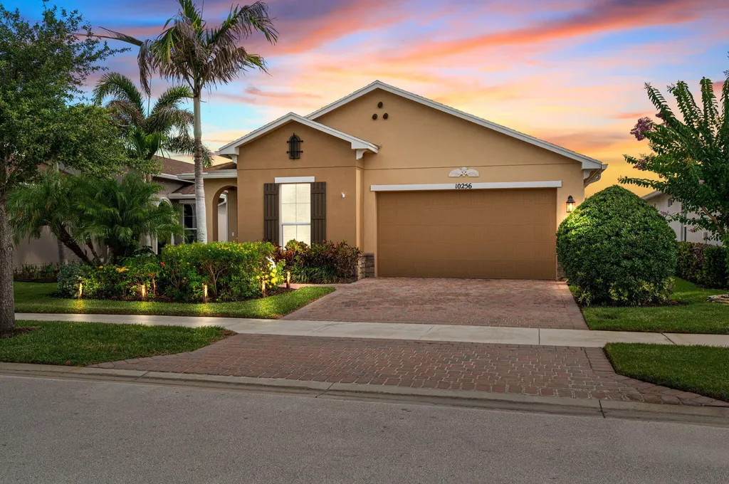 10256 SW Indian Lilac Trail Port St Lucie FL 34987