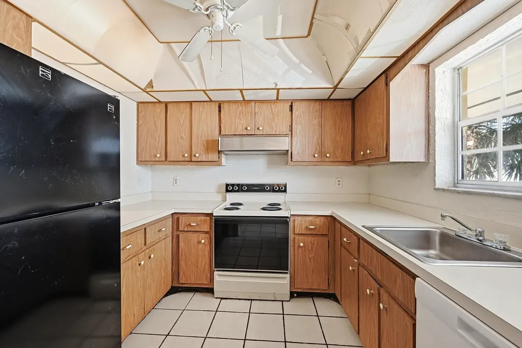 2160 NE 36th Street Lighthouse Point FL 33064