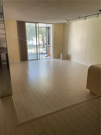 3660 Inverrary Drive Lauderhill FL 33319