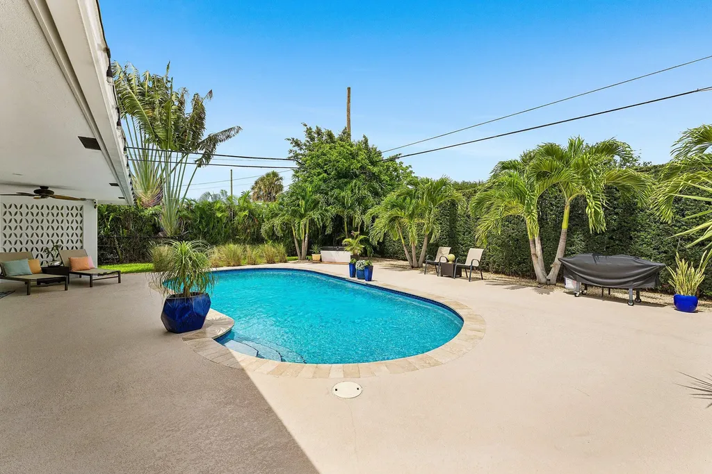1298 Walnut Terrace Boca Raton FL 33486