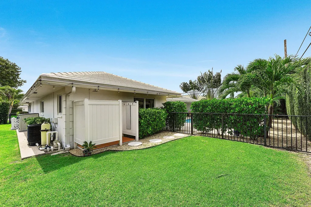 1298 Walnut Terrace Boca Raton FL 33486