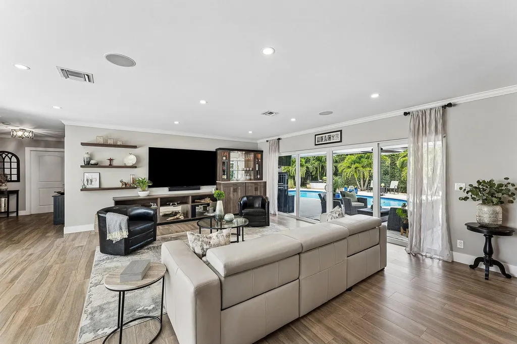 1298 Walnut Terrace Boca Raton FL 33486