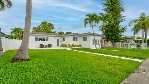 7528 Buccaneer Avenue North Bay Village FL 33141
