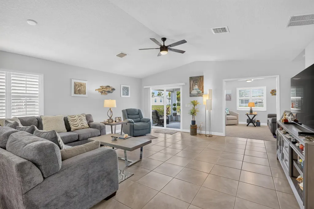 38 Spanish Way Port St Lucie FL 34952