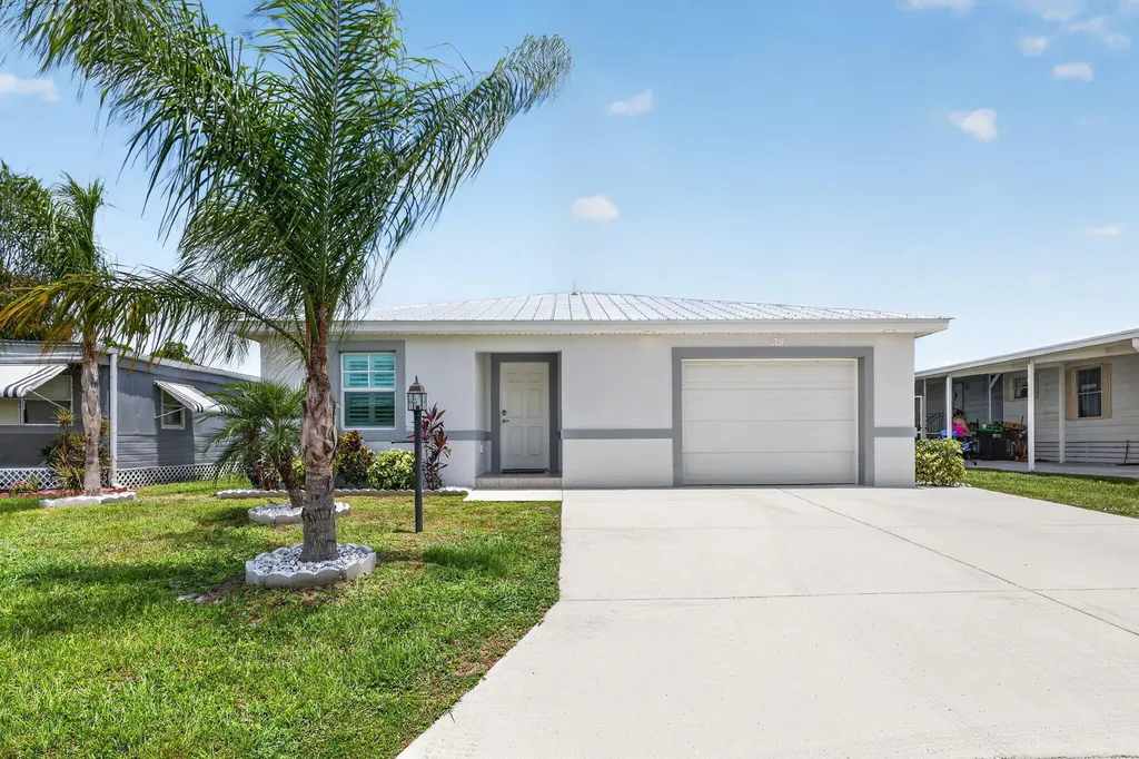 38 Spanish Way Port St Lucie FL 34952