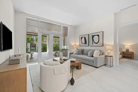 220 SE Mizner Boulevard Boca Raton FL 33432