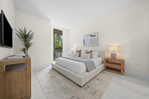 220 SE Mizner Boulevard Boca Raton FL 33432