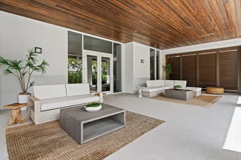 220 SE Mizner Boulevard Boca Raton FL 33432