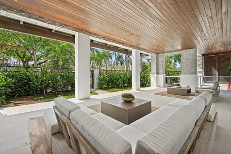 220 SE Mizner Boulevard Boca Raton FL 33432