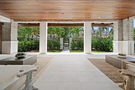 220 SE Mizner Boulevard Boca Raton FL 33432
