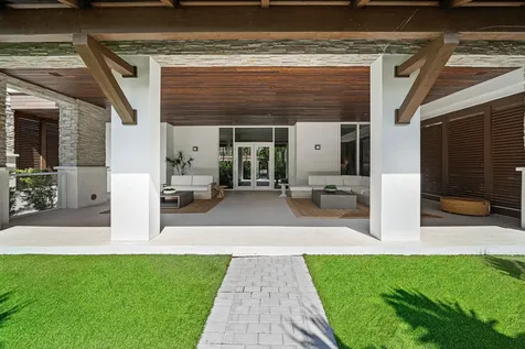 220 SE Mizner Boulevard Boca Raton FL 33432