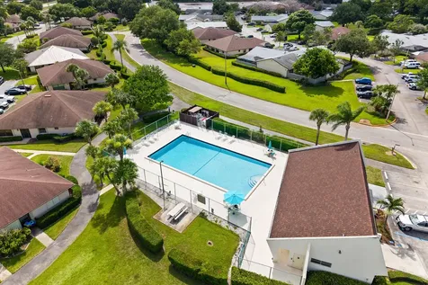 1327 Peppertree Trail Fort Pierce FL 34950