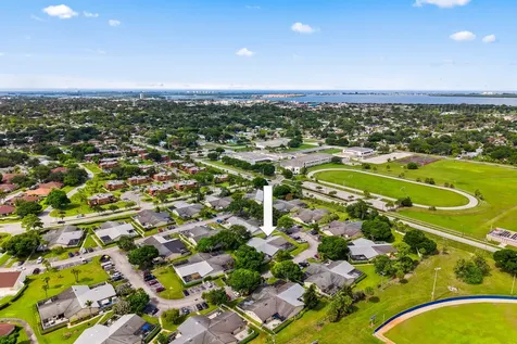 1327 Peppertree Trail Fort Pierce FL 34950