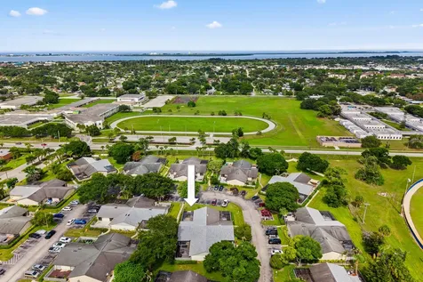 1327 Peppertree Trail Fort Pierce FL 34950