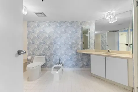1900 Consulate Place West Palm Beach FL 33401