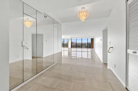 1900 Consulate Place West Palm Beach FL 33401