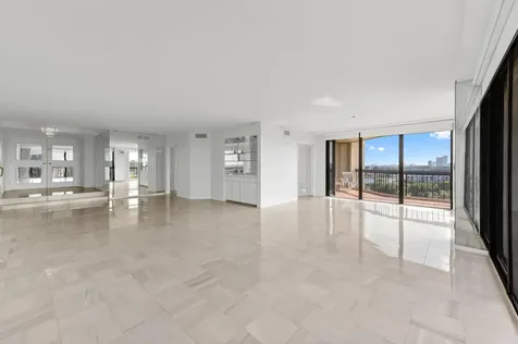 1900 Consulate Place West Palm Beach FL 33401