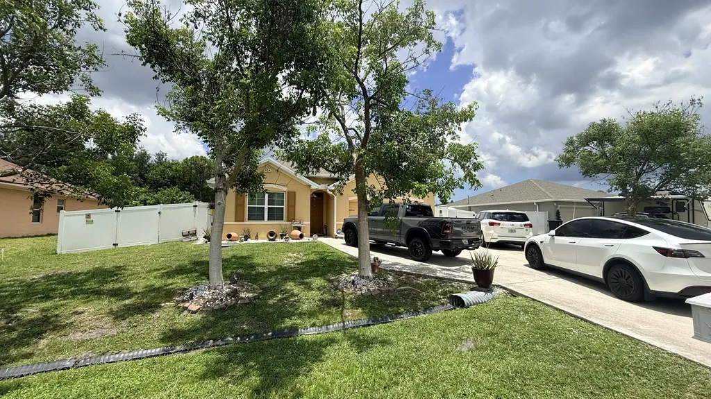 2369 SW Barber Lane Port St Lucie FL 34984