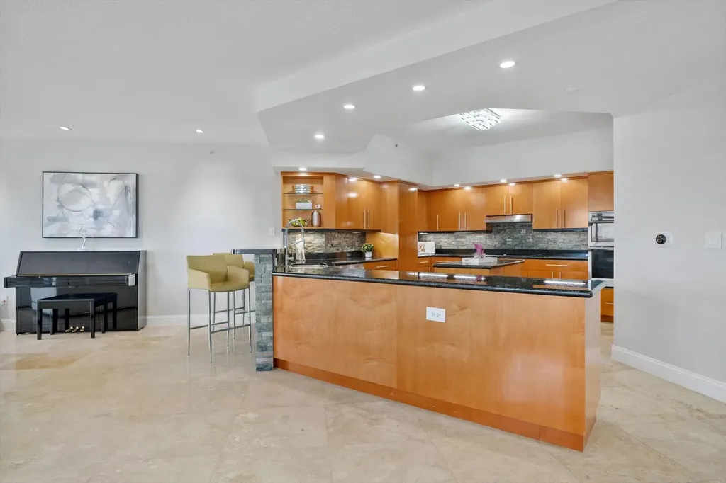 615 Bayshore Drive Fort Lauderdale FL 33304