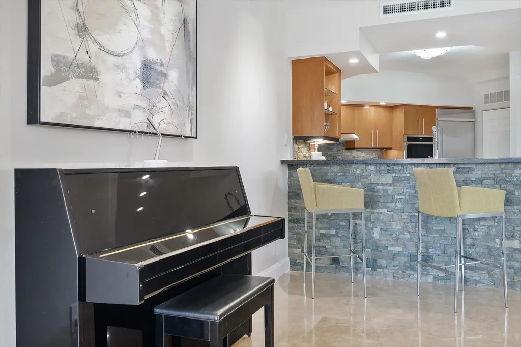 615 Bayshore Drive Fort Lauderdale FL 33304