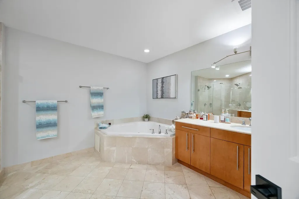 615 Bayshore Drive Fort Lauderdale FL 33304