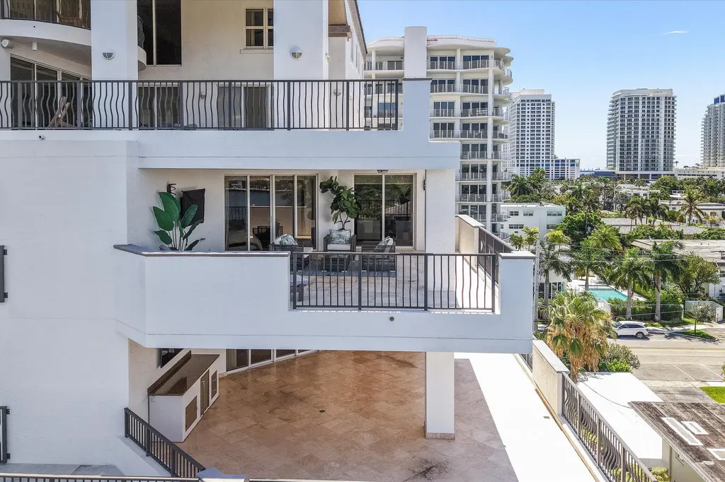 615 Bayshore Drive Fort Lauderdale FL 33304