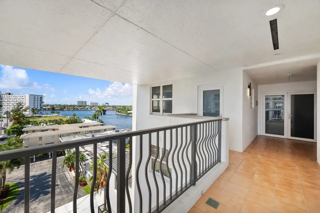 615 Bayshore Drive Fort Lauderdale FL 33304