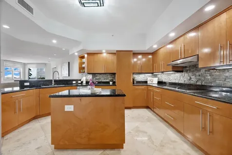 615 Bayshore Drive Fort Lauderdale FL 33304