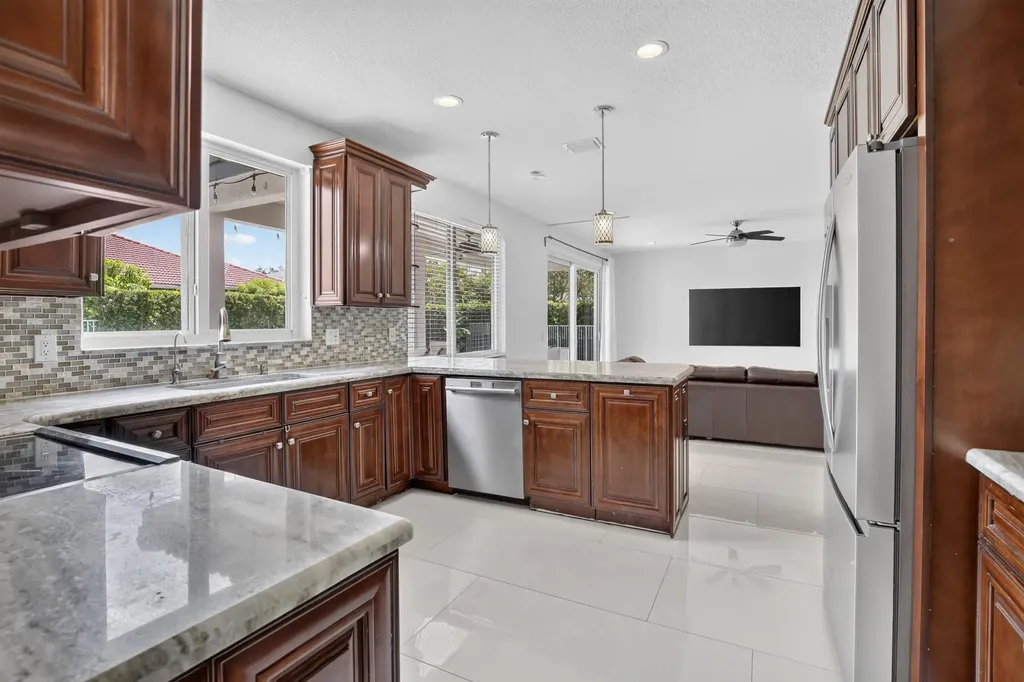 3701 Condor Court Weston FL 33331