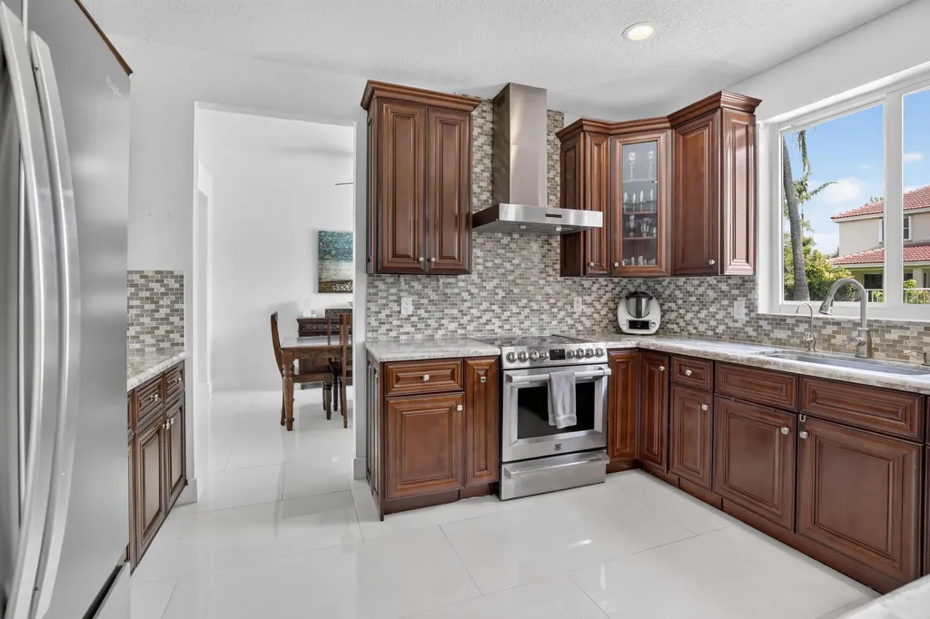 3701 Condor Court Weston FL 33331