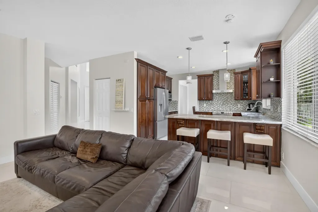 3701 Condor Court Weston FL 33331