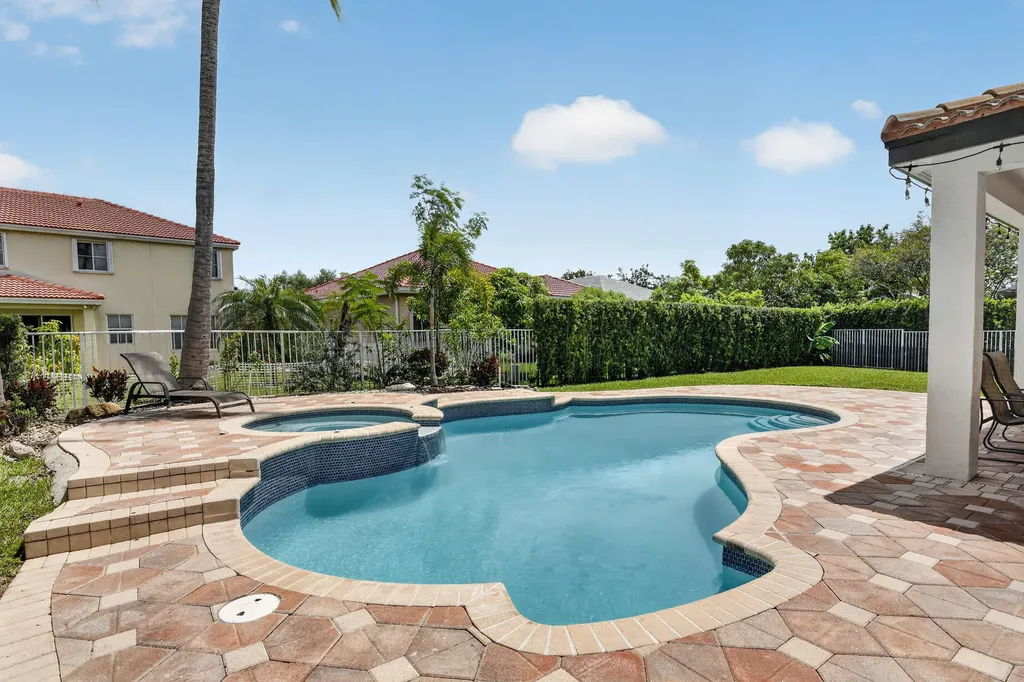 3701 Condor Court Weston FL 33331