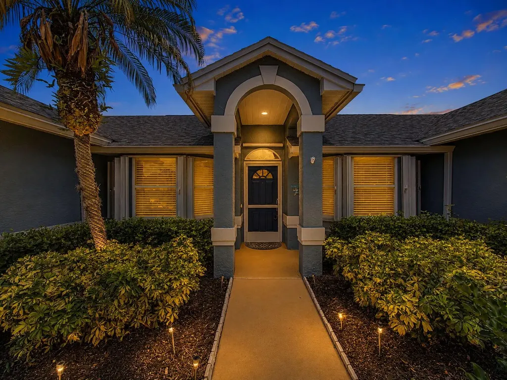 371 NW Sherry Lane Port St Lucie FL 34986