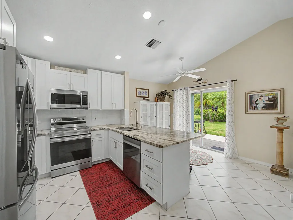 371 NW Sherry Lane Port St Lucie FL 34986