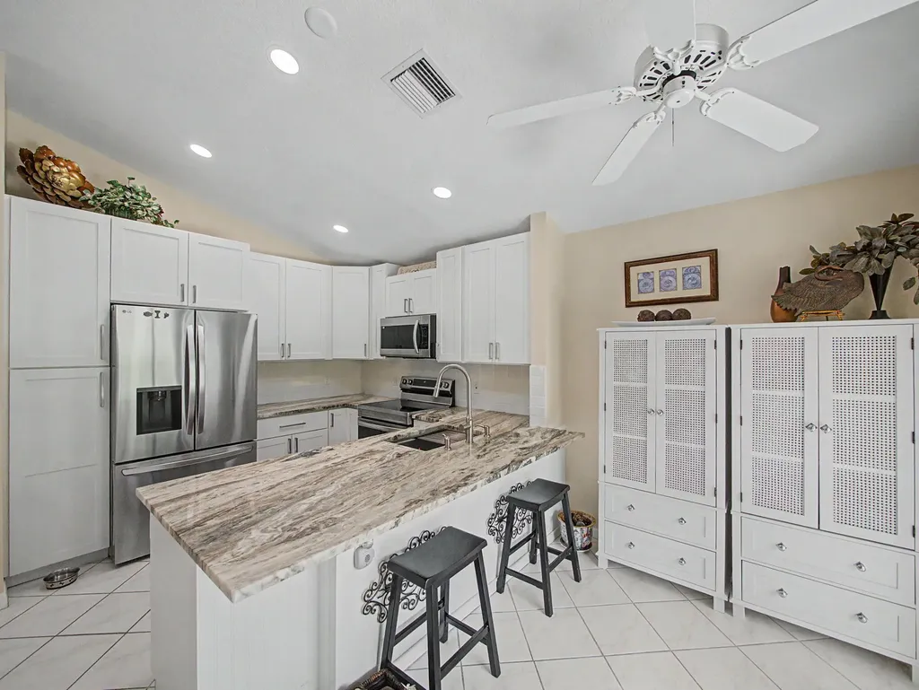 371 NW Sherry Lane Port St Lucie FL 34986