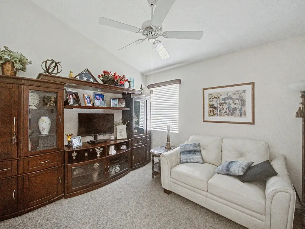 371 NW Sherry Lane Port St Lucie FL 34986