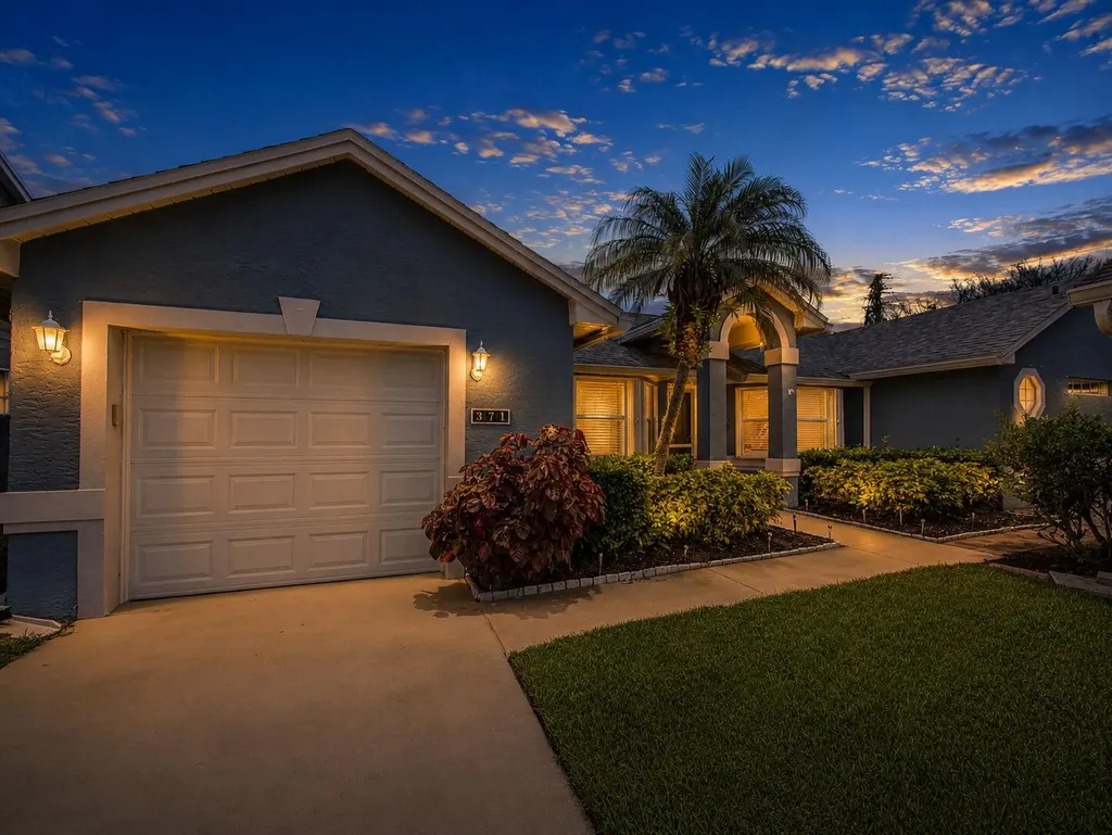 371 NW Sherry Lane Port St Lucie FL 34986
