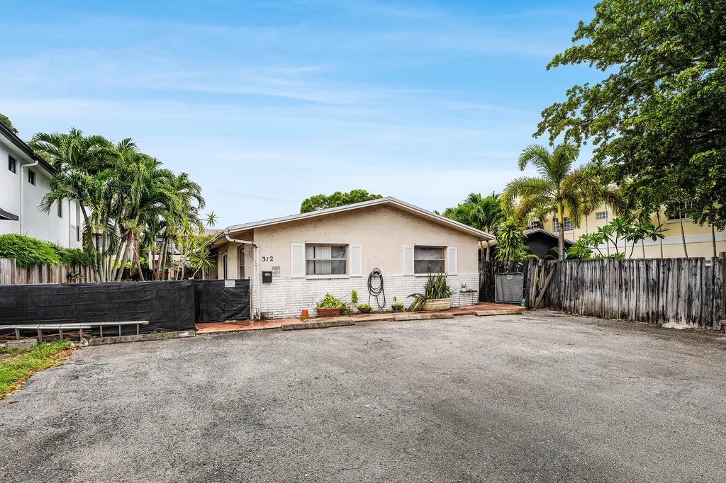 312 SW 9th Street Fort Lauderdale FL 33315