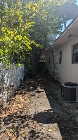 1944 Taft Street Hollywood FL 33020