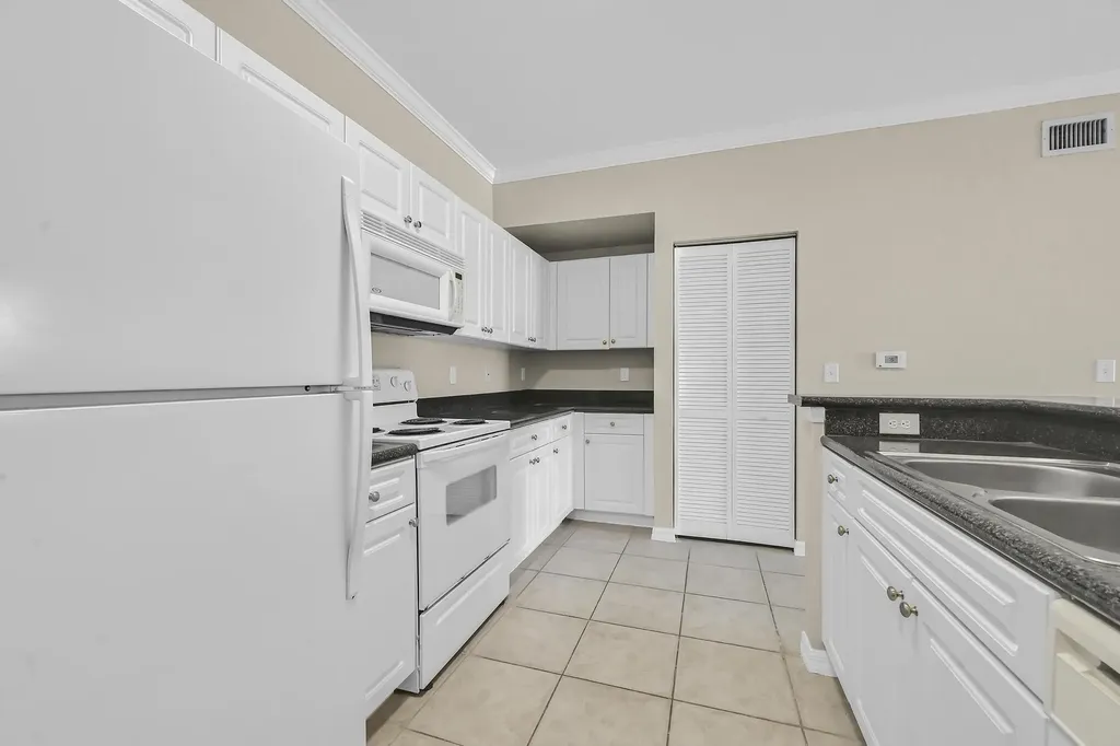 196 SE Kitching Circle Stuart FL 34994