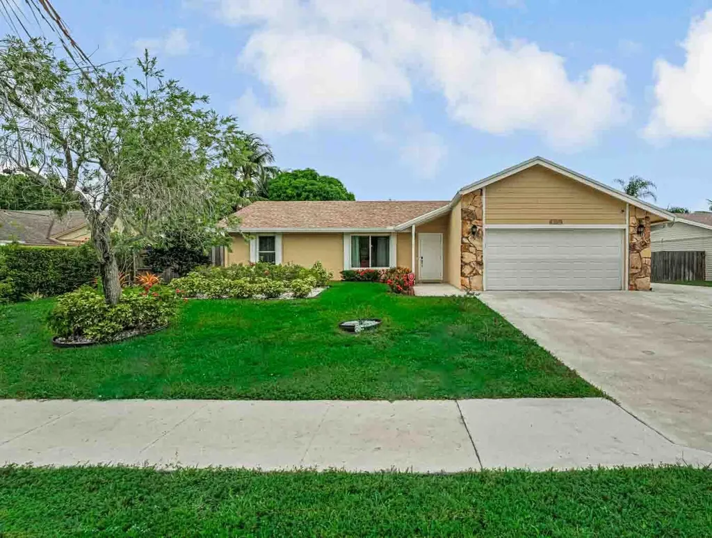 427 Las Palmas Street Royal Palm Beach FL 33411
