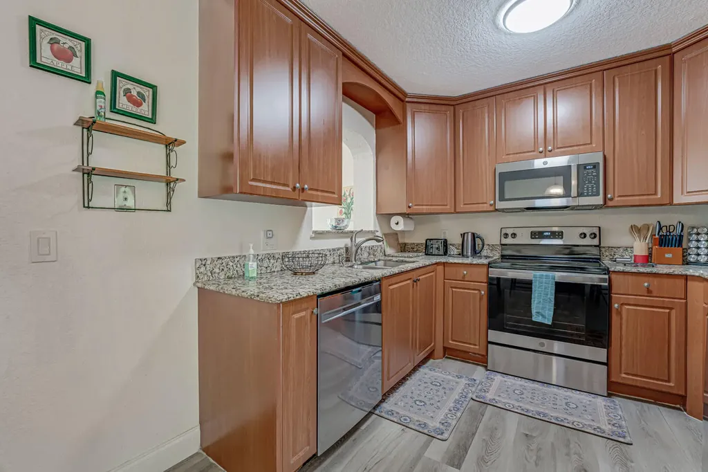 427 Las Palmas Street Royal Palm Beach FL 33411